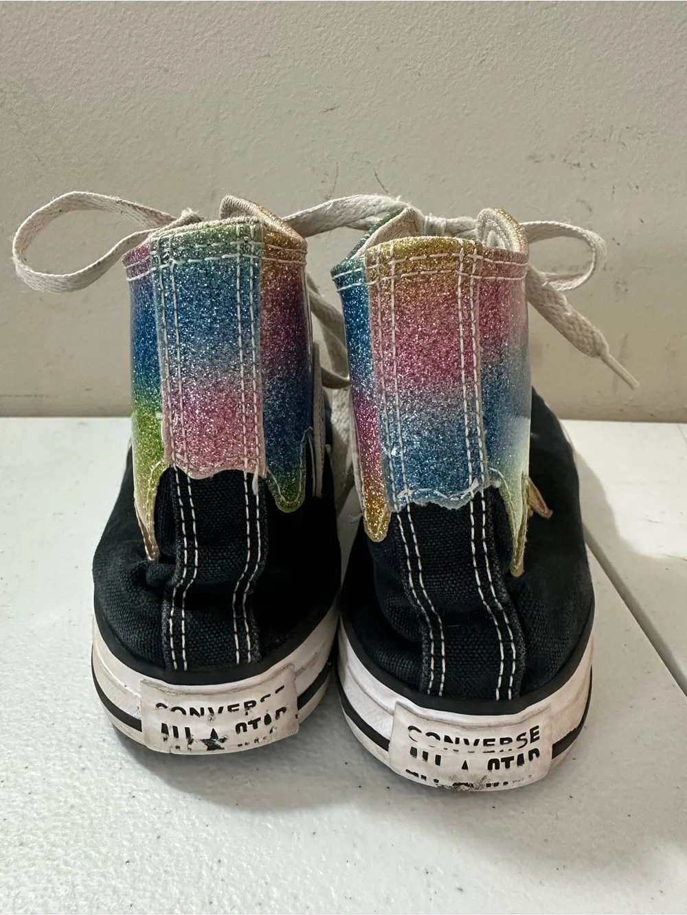 Converse Chuck Taylor, All Star Girls, Glitter Drip, Hi Top, Black, Size 3 Youth